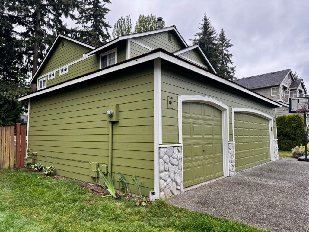 HardiePlank siding installation in Everett, WA