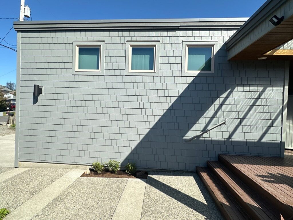 3 windows trim and shingle siding in gray slate colorplus james hardie siding