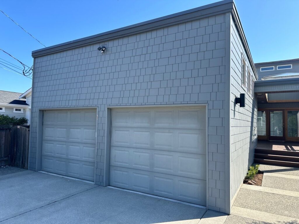 shingles around double garage