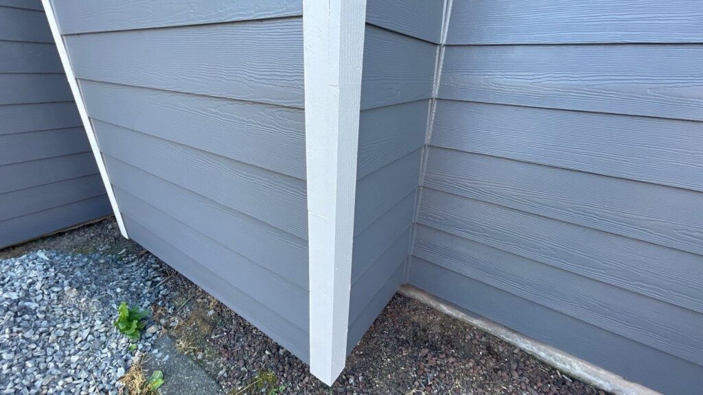 cedarmill siding lap planks upclose