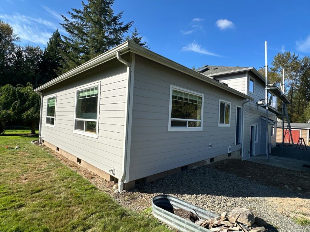 statement collection james hardie siding Pearl Grey and arctic white