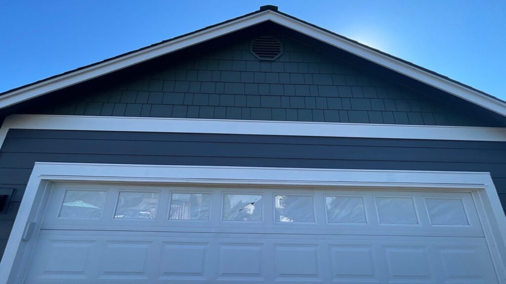 straight edge hardieshingle on gable
