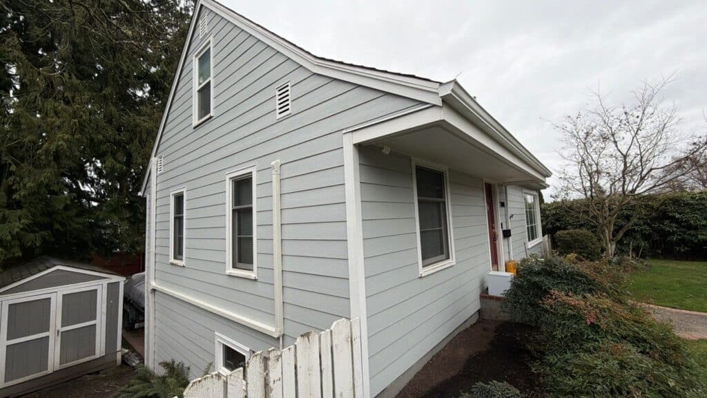 Light Mist James Hardie lap siding with Arctic White trim