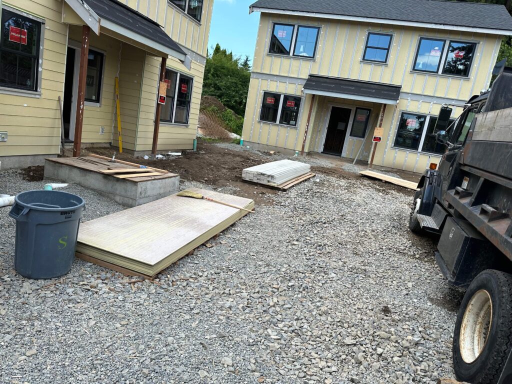 Smooth Allura outside corners on Hardie siding project