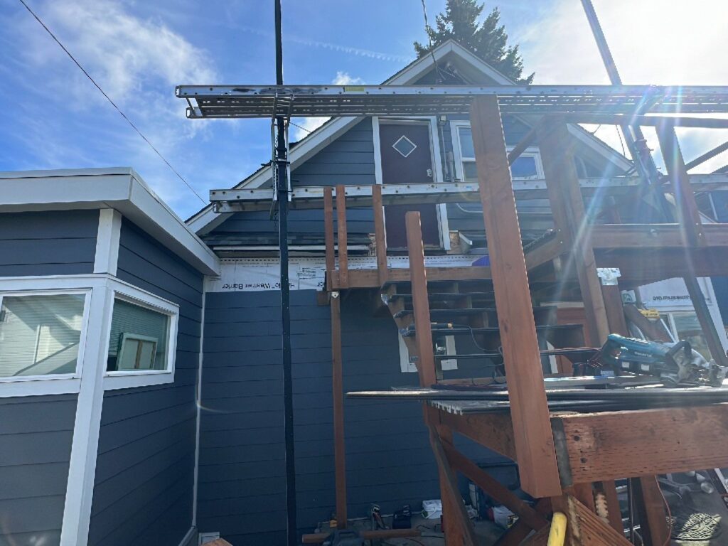 Hardie Cedarmill soffit installed on Ravenna house eaves
