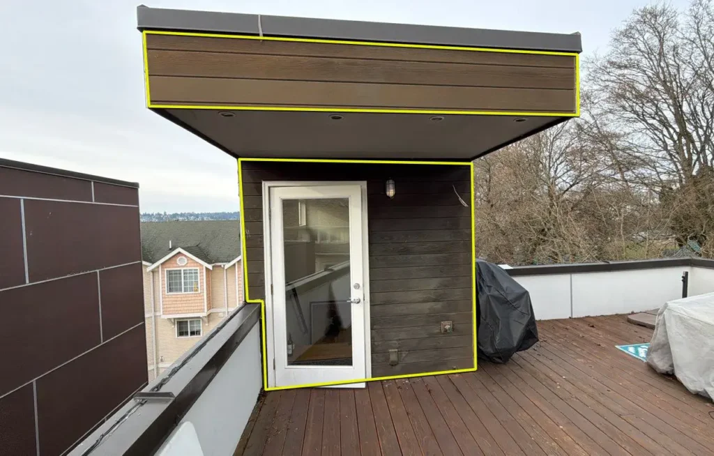 QUAD MAX caulking application on James Hardie siding project