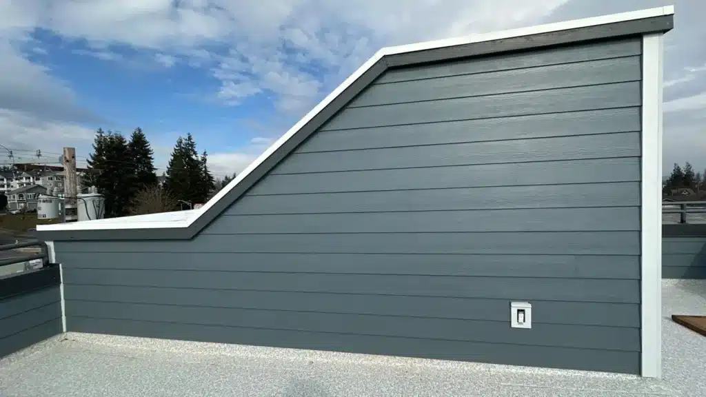 Hardie trim and corner details on Everett, WA exterior remodel