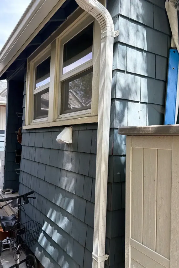 QUAD MAX caulking application on James Hardie siding project
