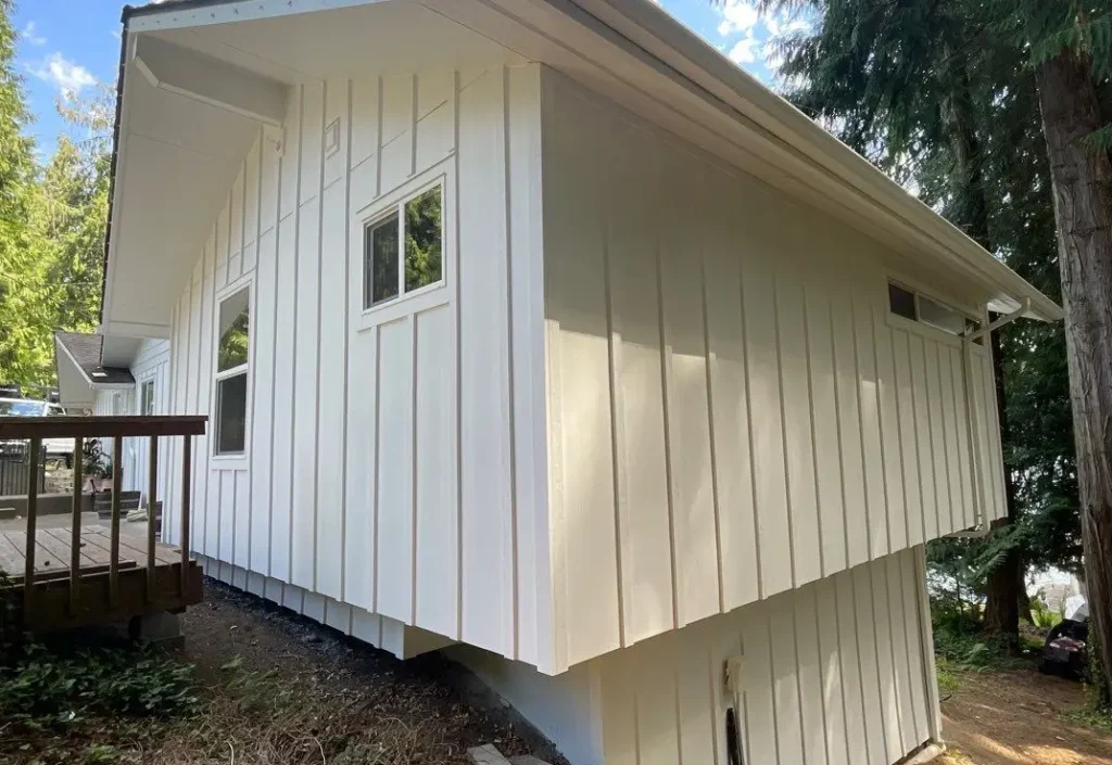 Sparkling white color siding from source notes finish on Lake Roesiger / Snohomish, WA siding remodel
