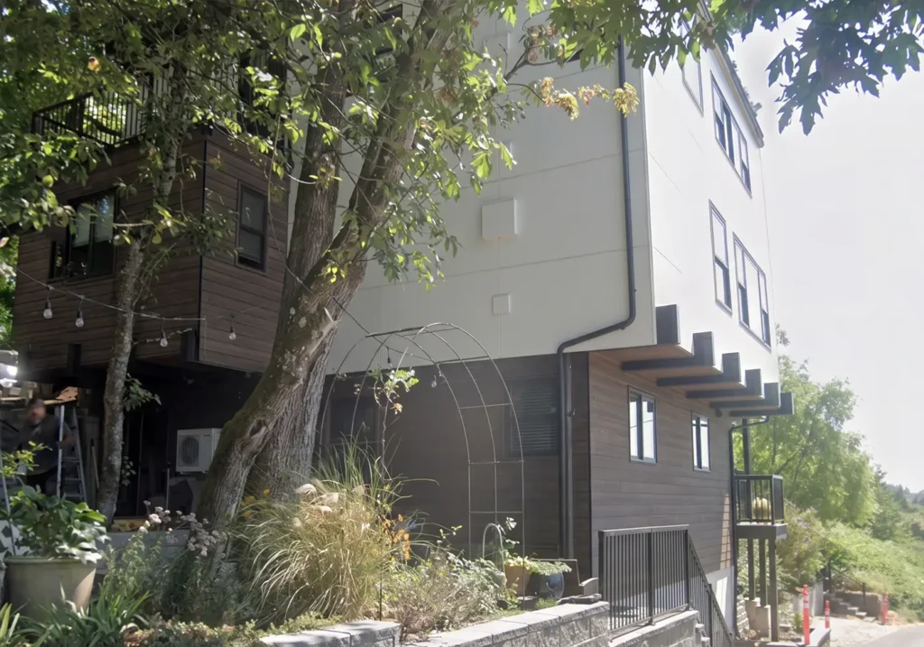 Window flashing with James HardiePanel siding